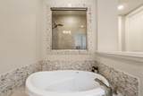 2825 London - Photo 20