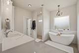 2025 Schooner Way - Photo 18