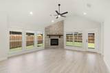 916 Greenleaf Court - Photo 14