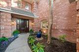 1810 Lakeshore Court - Photo 2