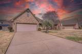 307 Briars Court - Photo 2
