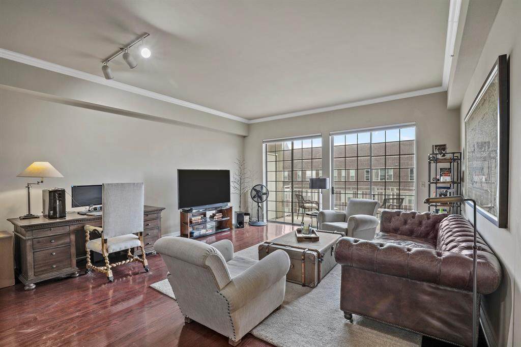 3225 Turtle Creek Boulevard - Photo 1