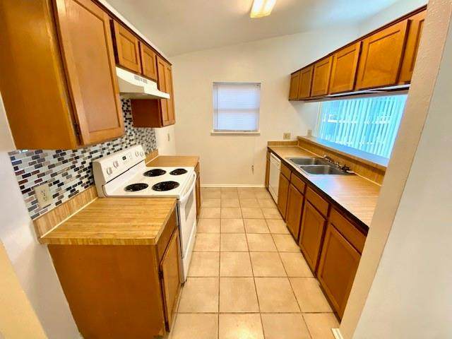 1431 & 1429 Bluegrove Road - Photo 1