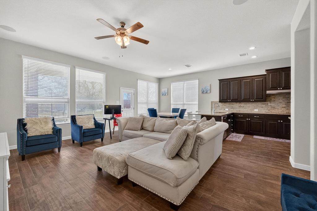 7815 Kettle Creek Drive - Photo 1