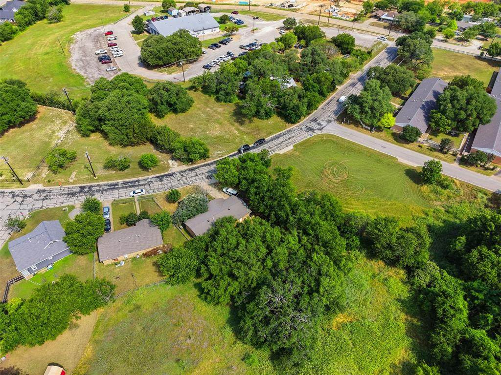 606 Barton Street - Photo 1