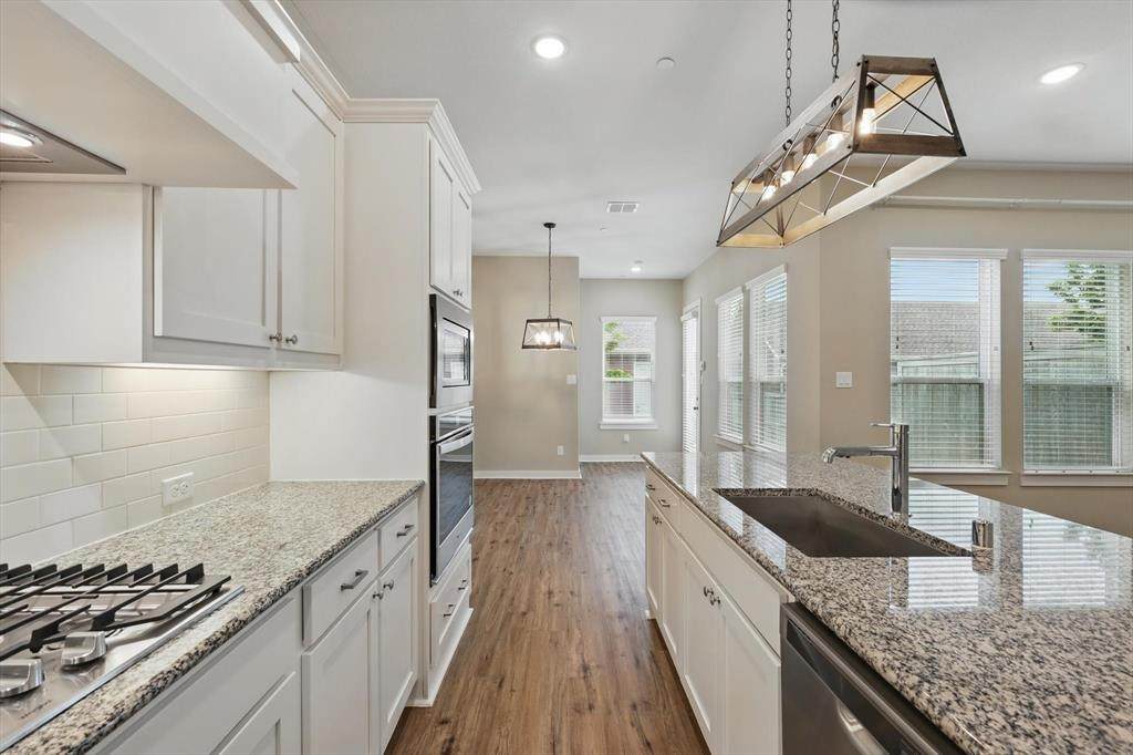 2757 Market Square - Photo 1