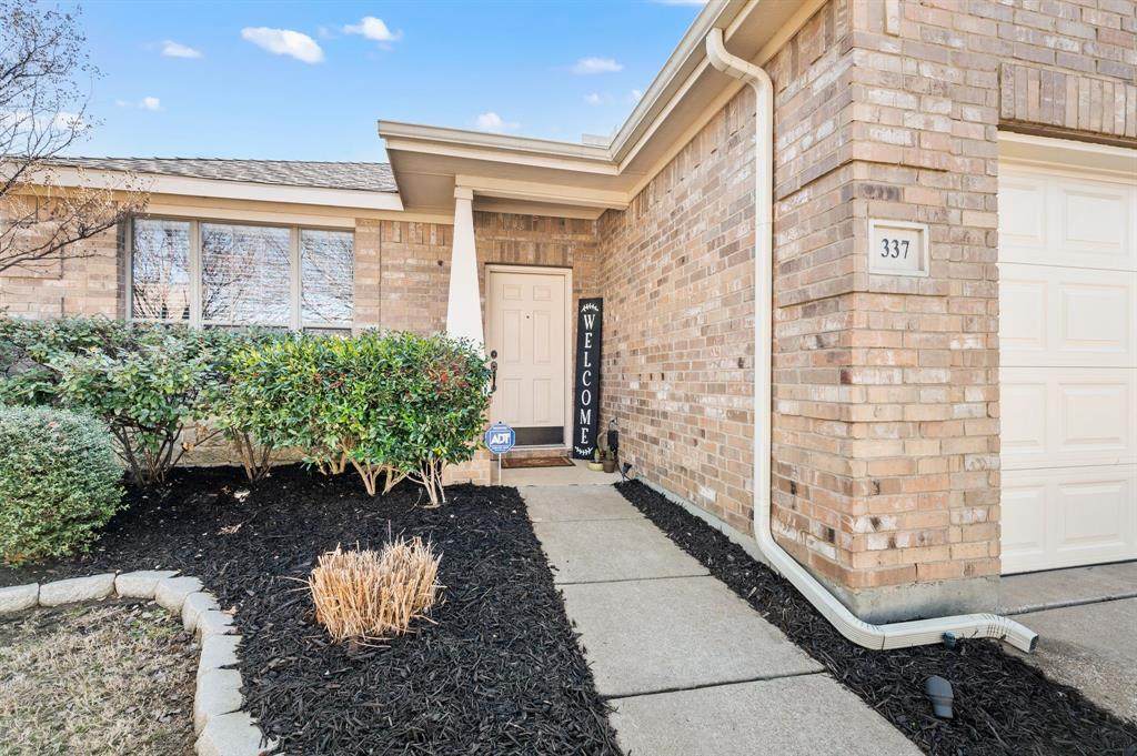 337 Turquoise Drive - Photo 1