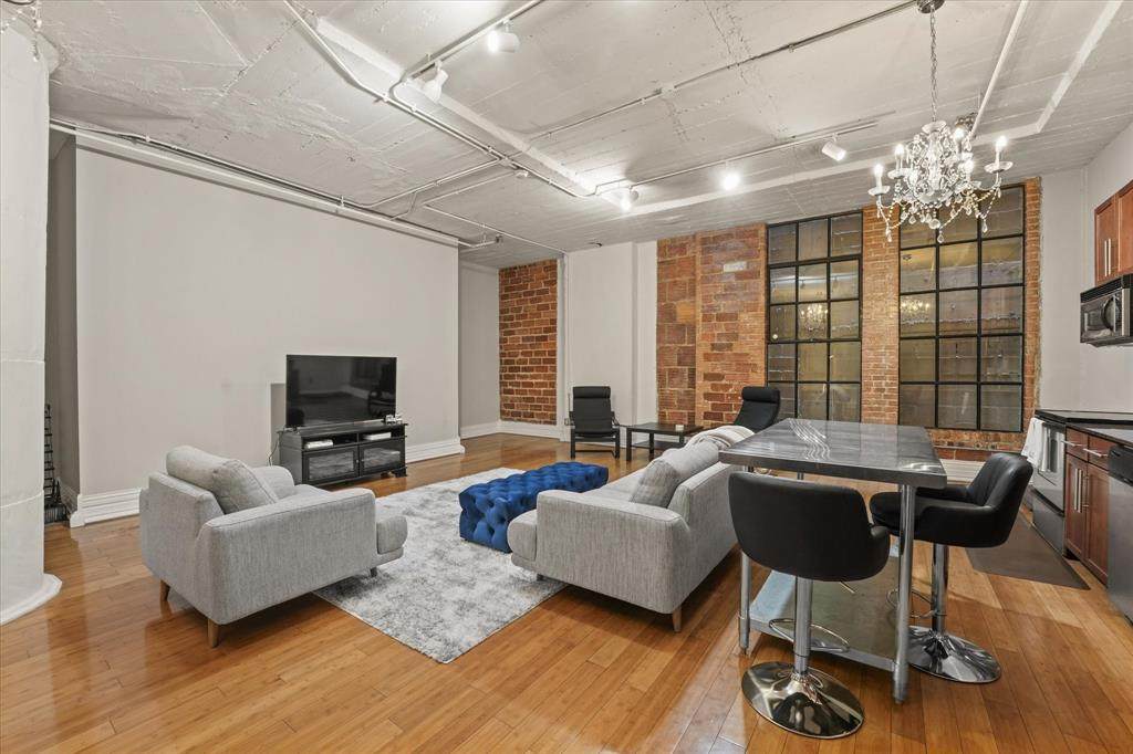 1122 Jackson Street - Photo 1