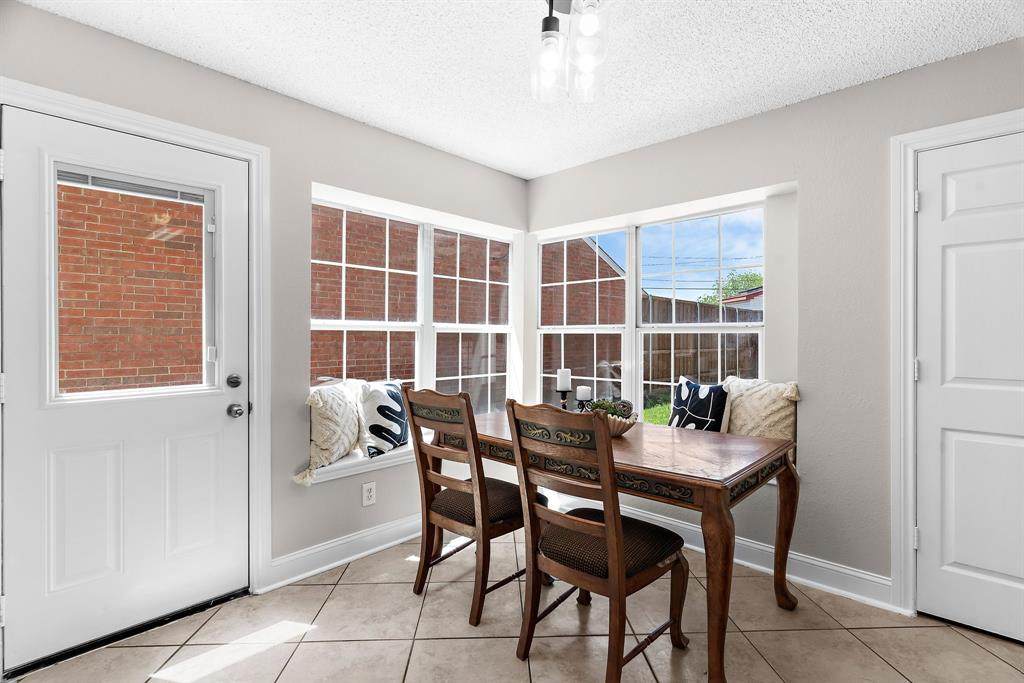 1014 Ballard Avenue - Photo 1
