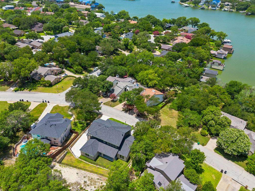 9008 Crosswind Drive - Photo 1