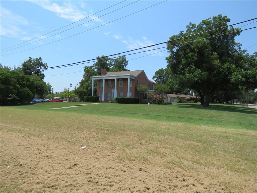1302 Henderson - Photo 1