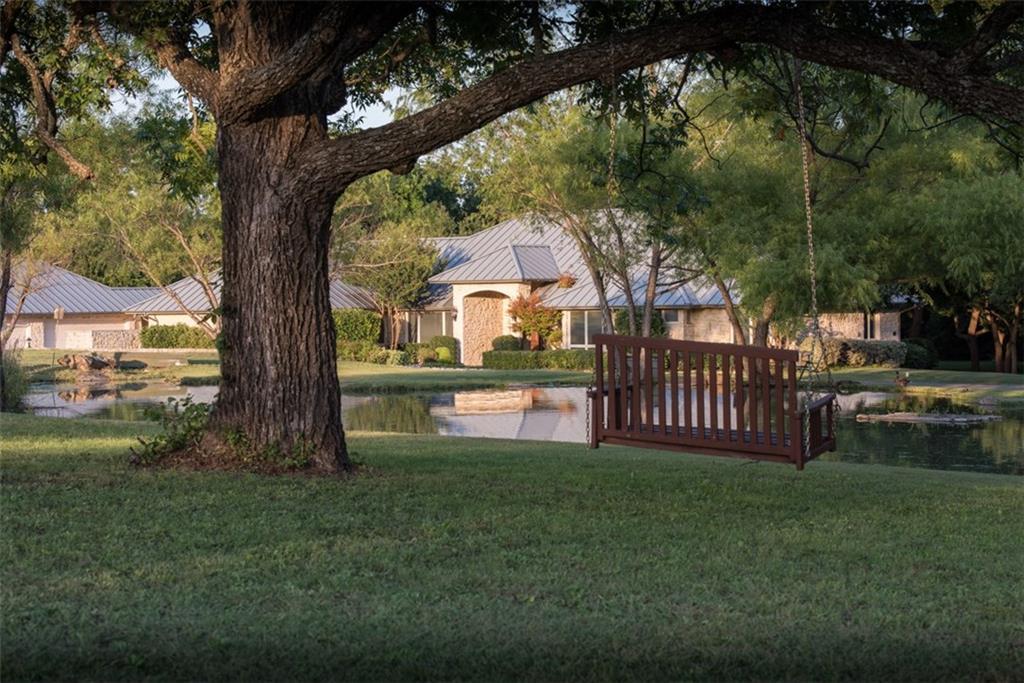 510 Meandering Way - Photo 1