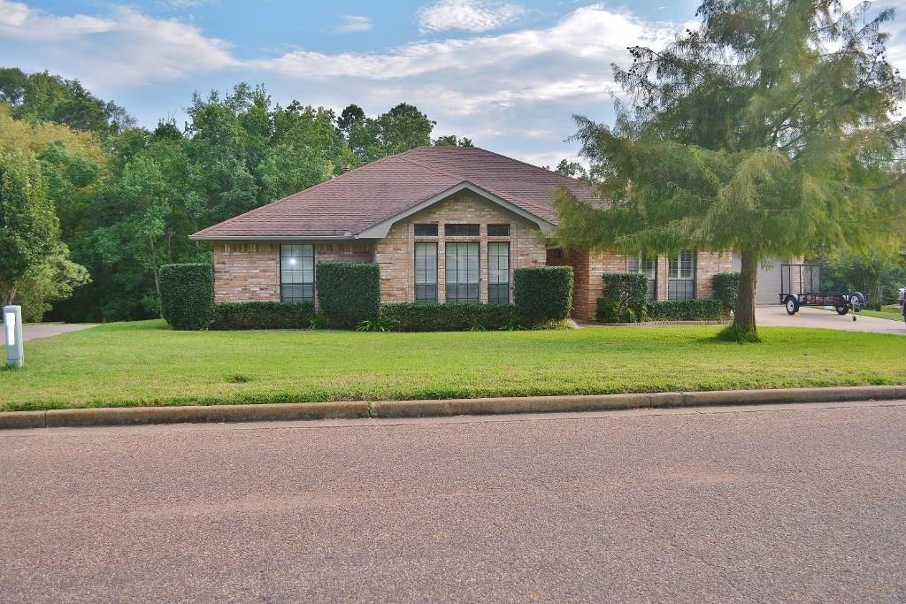 225 Lakeside Place - Photo 1