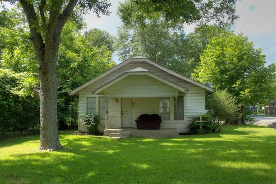 900 Glenn Avenue - Photo 1
