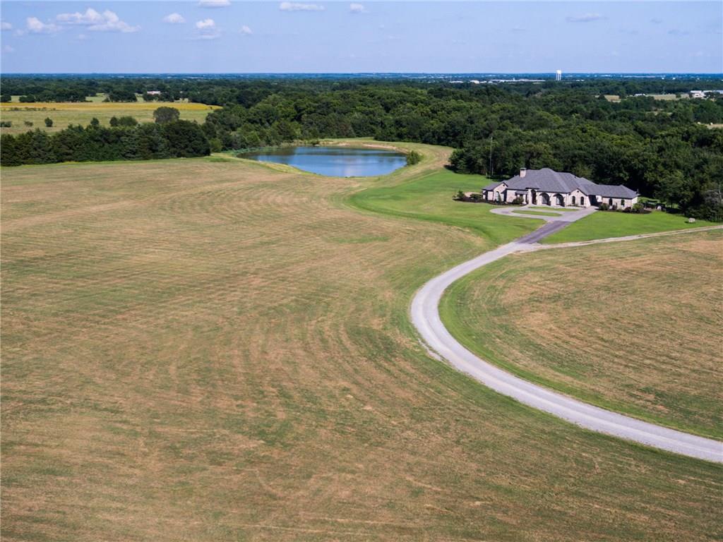 700 County Road 1410 - Photo 1
