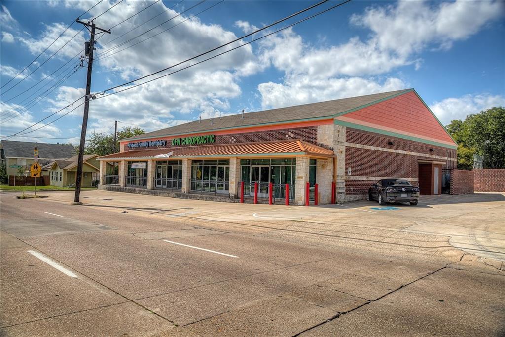 909 Tyler Street - Photo 1