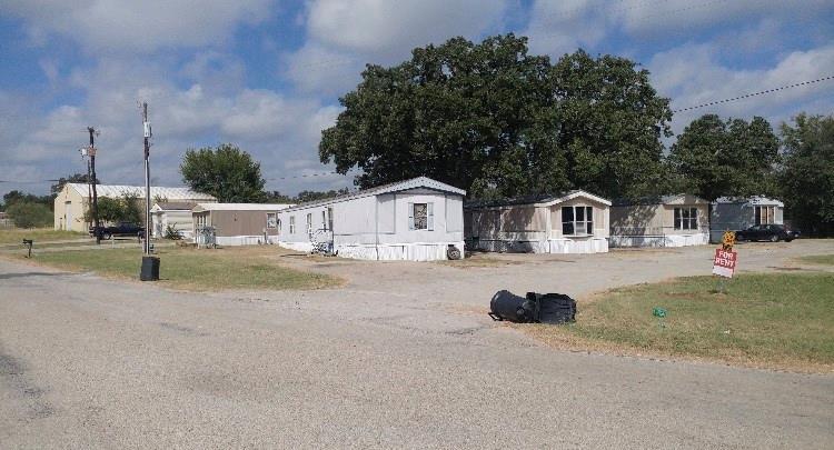 385 Hamilton - Photo 1