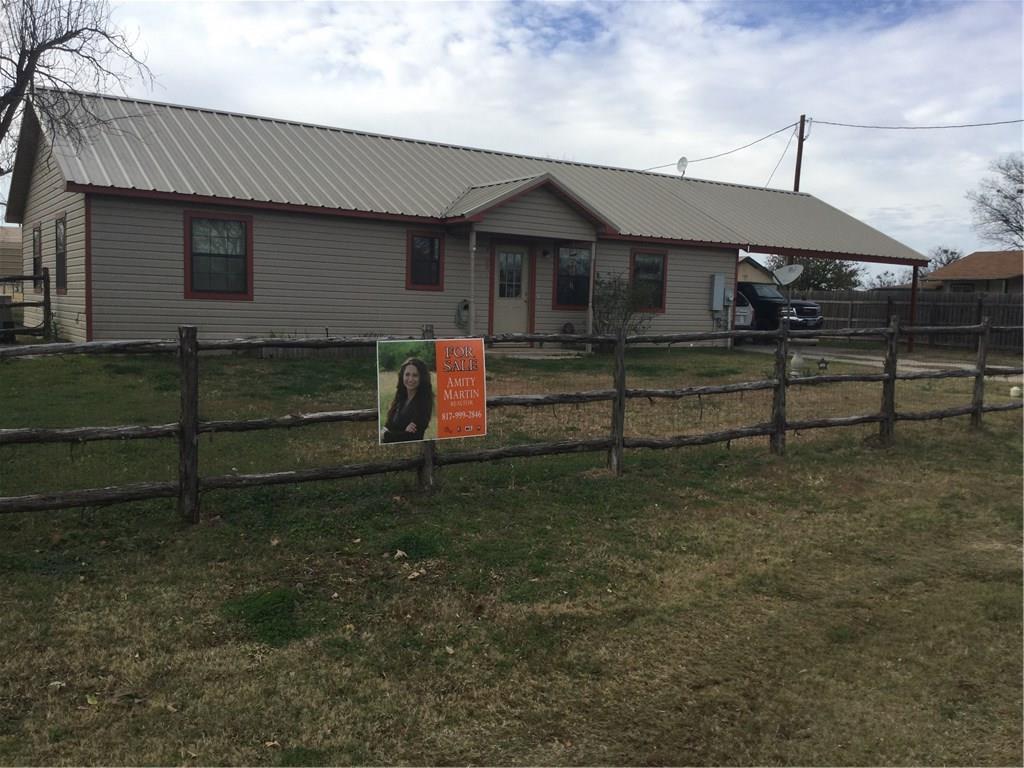 704 Main Street - Photo 1