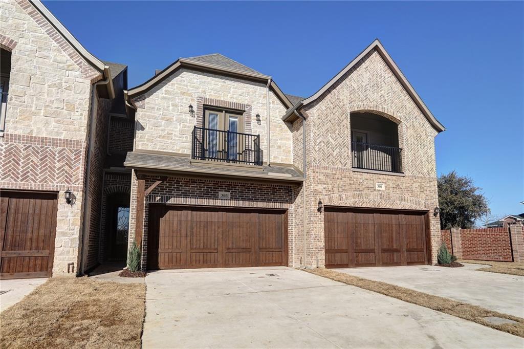 303 Featherstone Trail - Photo 1