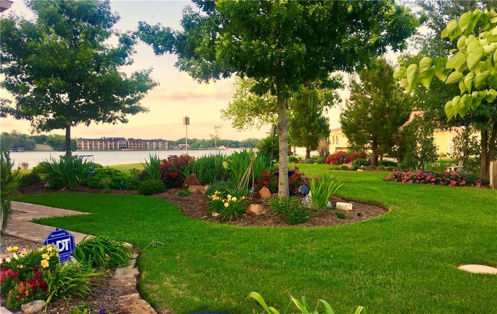 310 Bahama Court - Photo 1