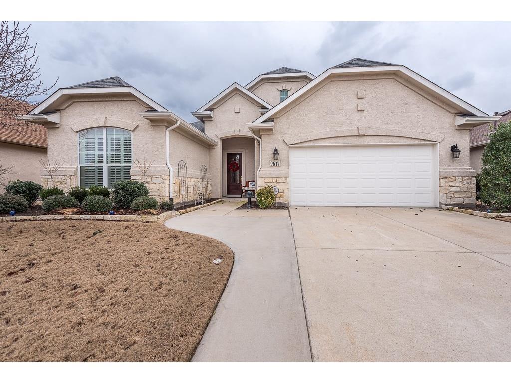 9617 Lindenwood Trail - Photo 1