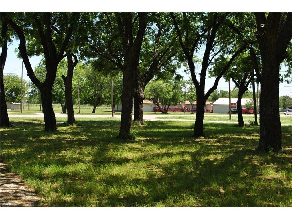 909 Austin Street - Photo 1