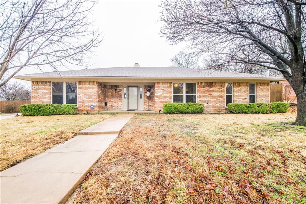 204 Pheasant Court - Photo 1