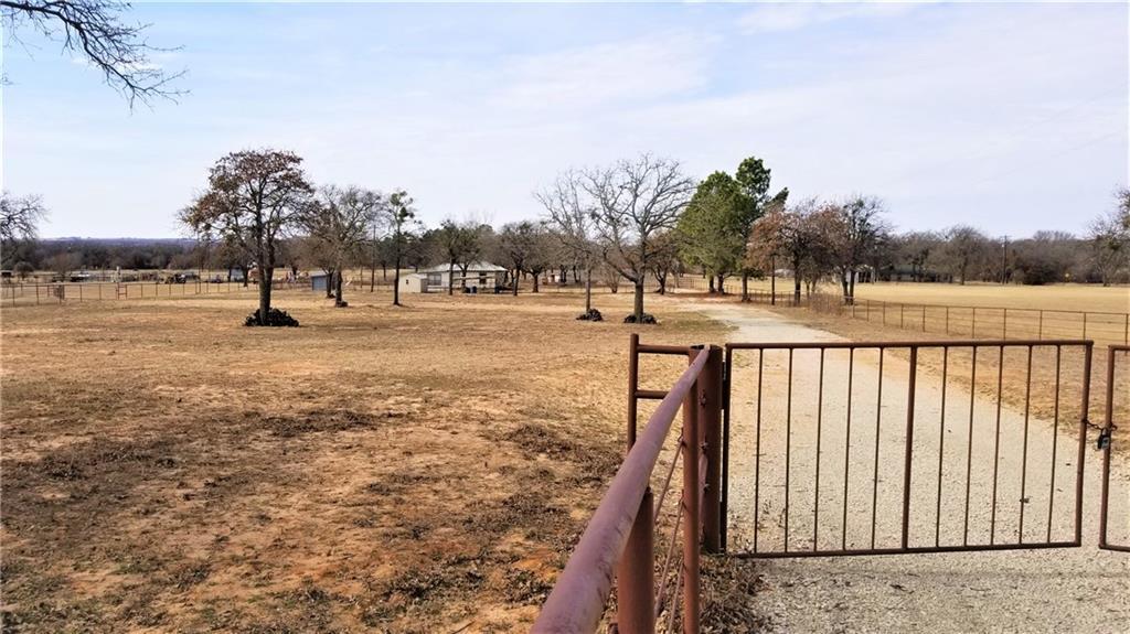990 Ross Lane - Photo 1