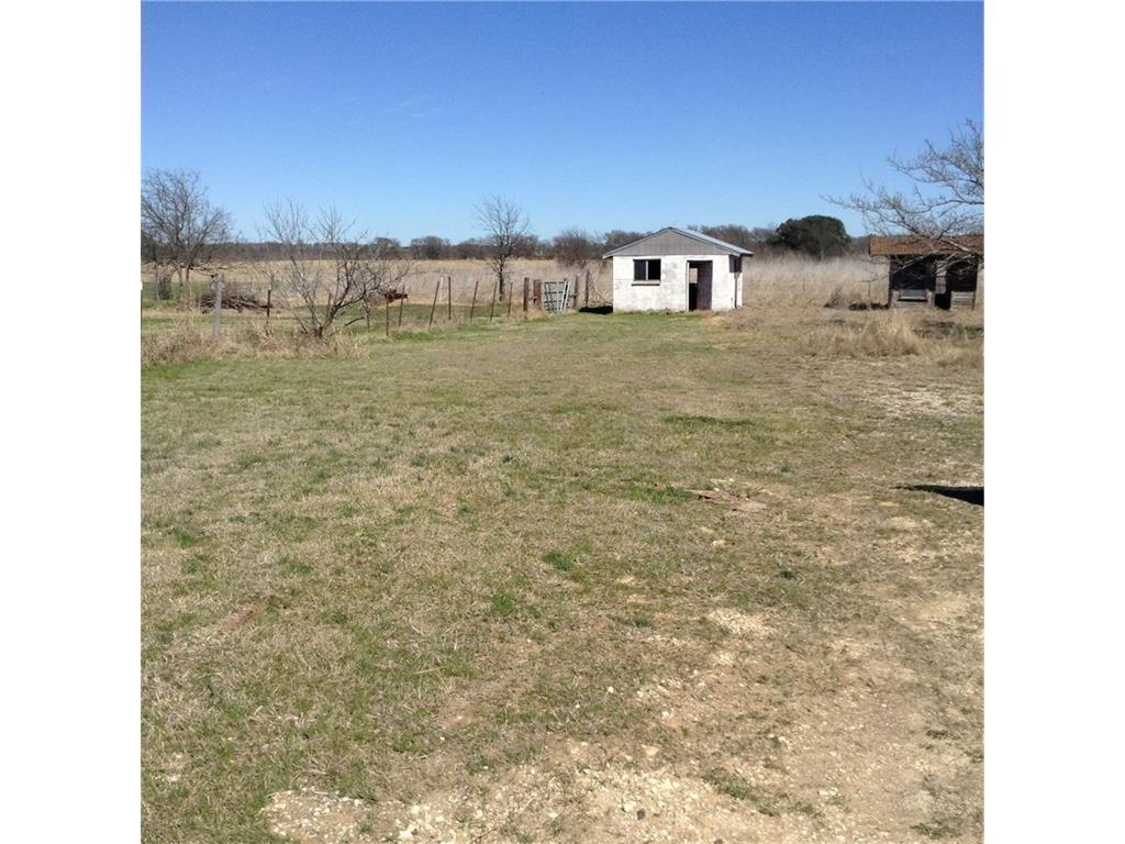 4412 Fm 933 - Photo 1