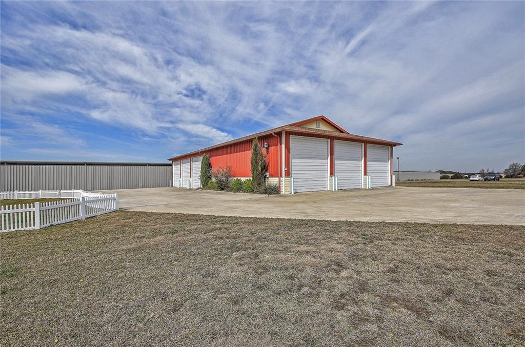 145 Aero Country Road - Photo 1