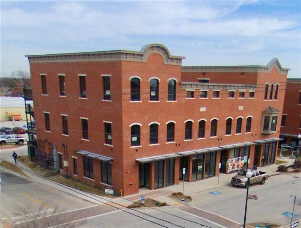 301 Virginia Street - Photo 1