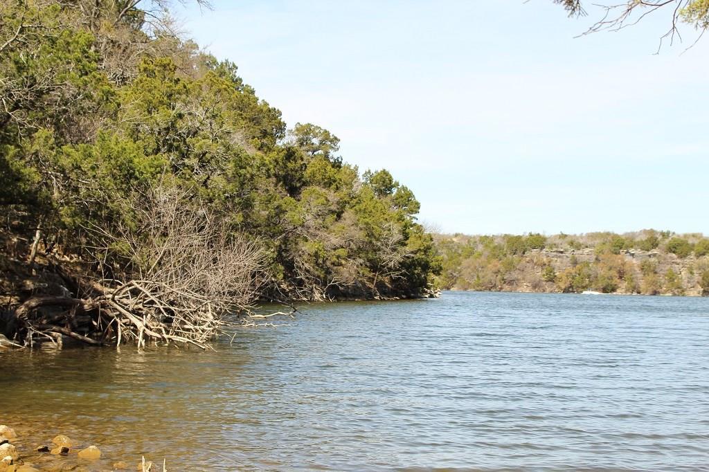 1000 Cliffs Drive - Photo 1