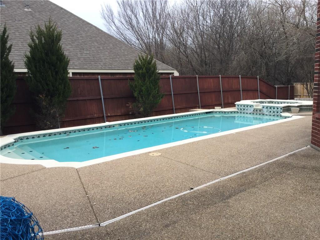 708 Amanda Avenue - Photo 1
