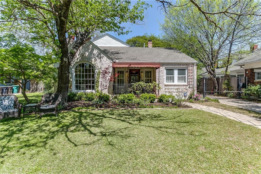 1303 Mistletoe Drive - Photo 1