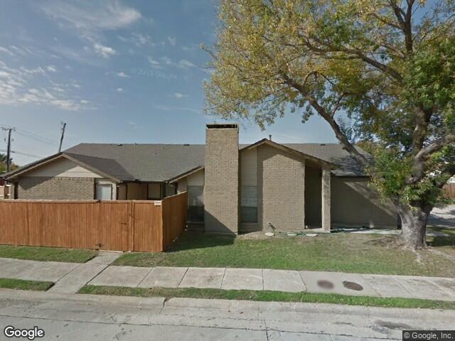 2212 Heritage Circle - Photo 1