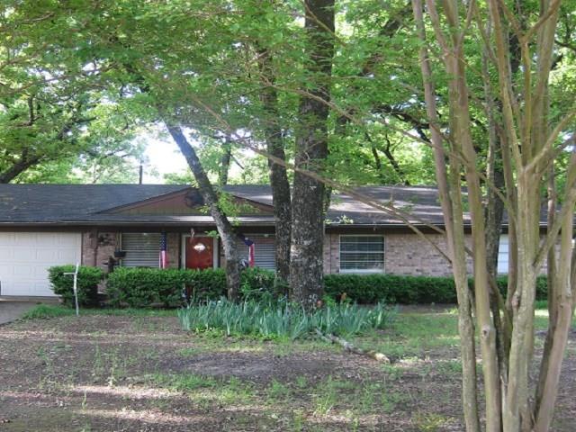215 Pierce Drive - Photo 1