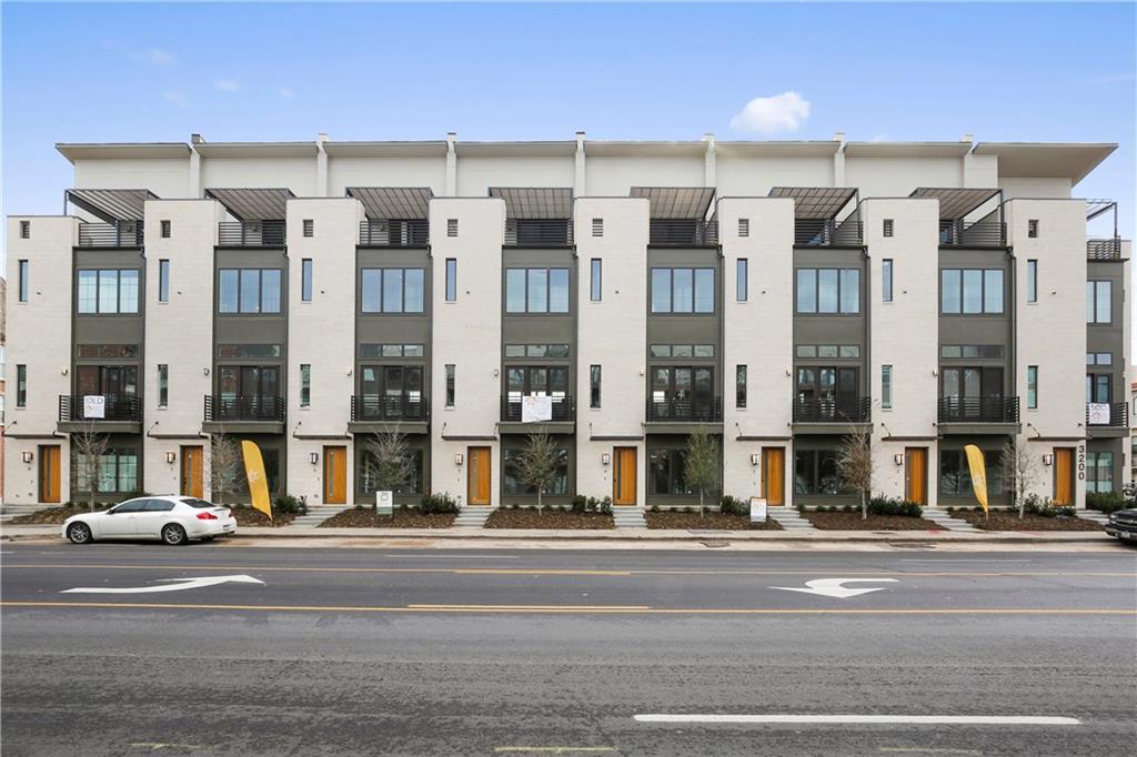 3200 Ross Avenue - Photo 1