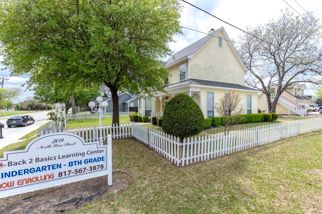 309 Pine Street - Photo 1