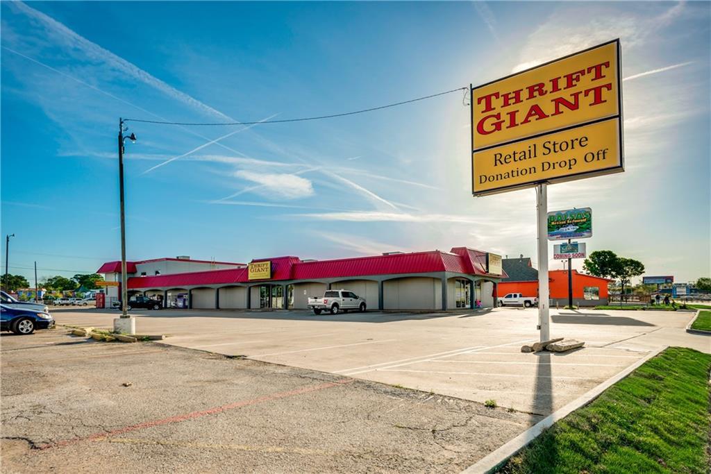 3039 Northwest Highway - Photo 1