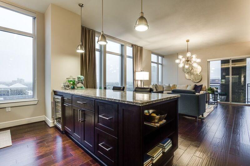 2355 Thomas Avenue - Photo 1