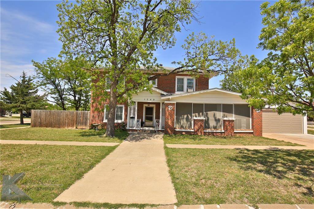 1542 4th Street - Photo 1