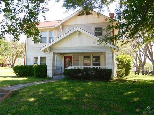 208 Holcomb - Photo 1