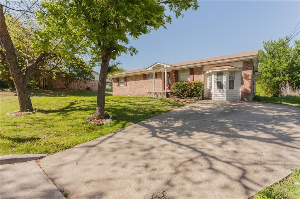 303 Caesar Street - Photo 1