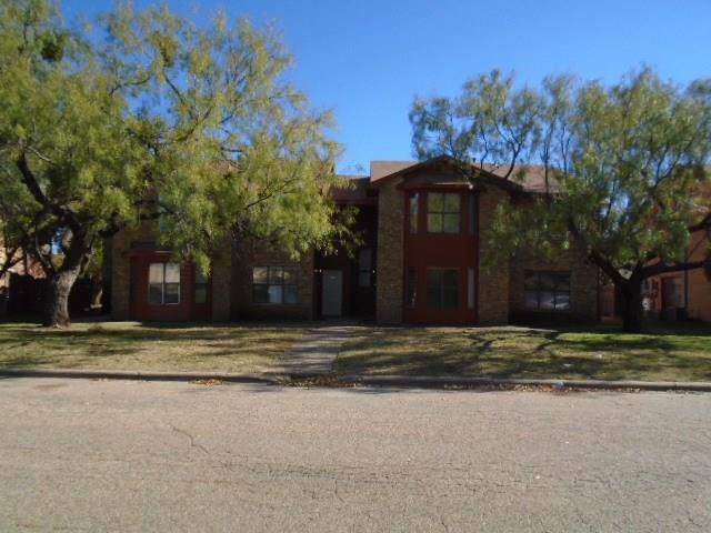 913 Bruce Way - Photo 1