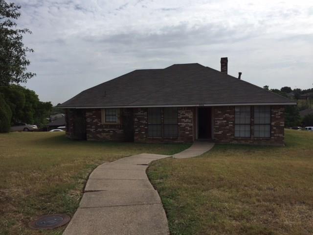 1004 Parlay Circle - Photo 1