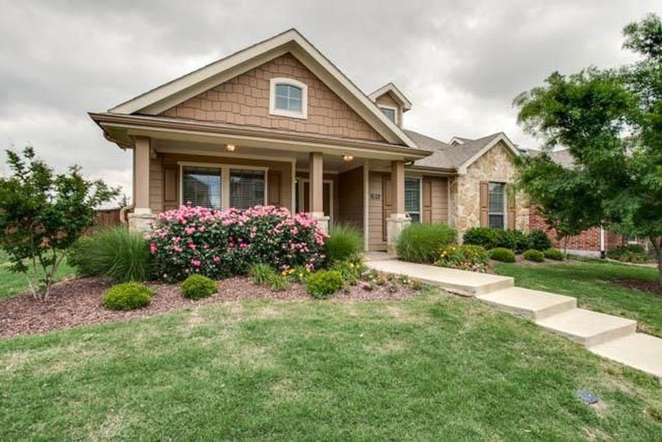 2605 Kennedy Drive - Photo 1