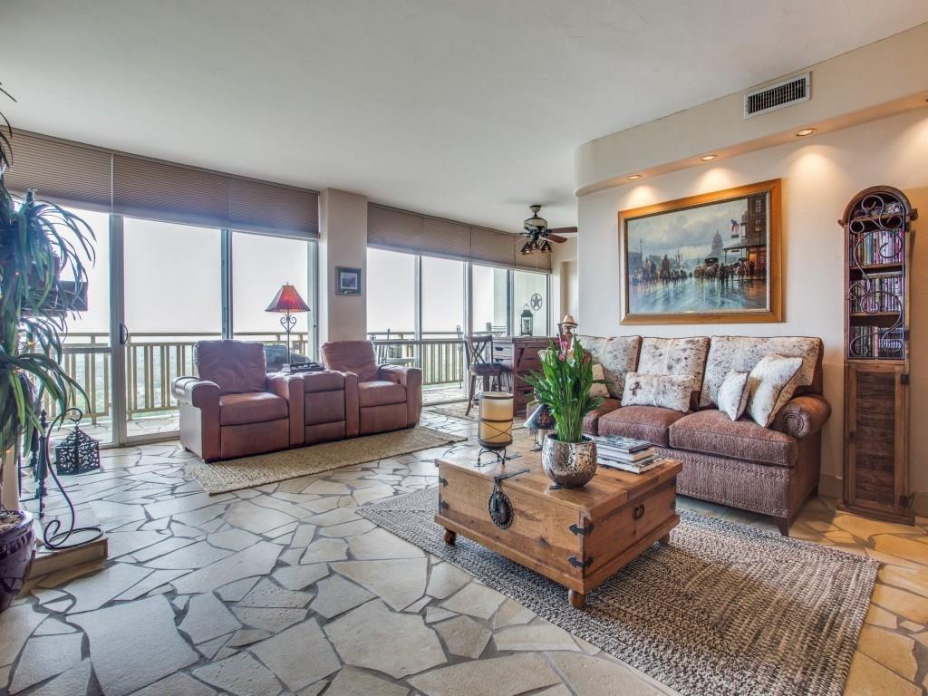 6211 Northwest Highway - Photo 1