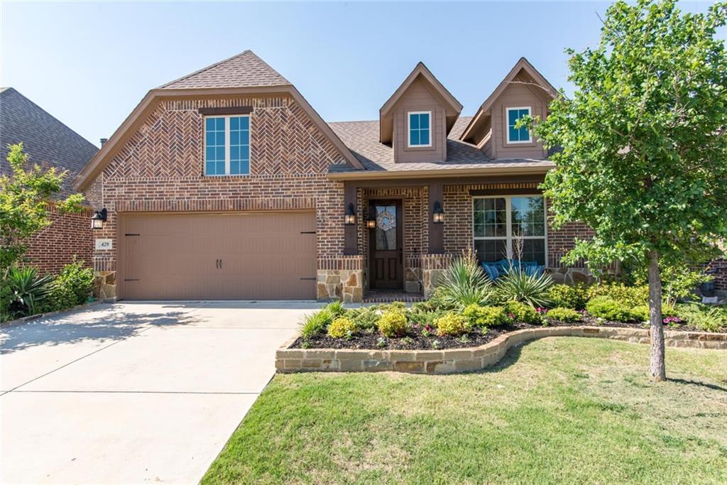 429 Chestnut Lane - Photo 1
