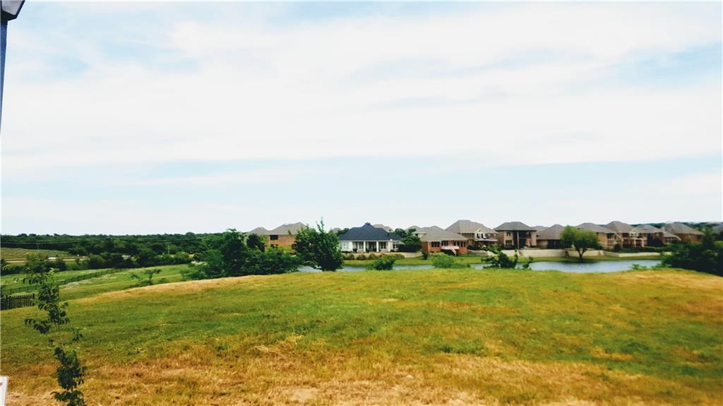 2849 Fountain View Boulevard - Photo 1