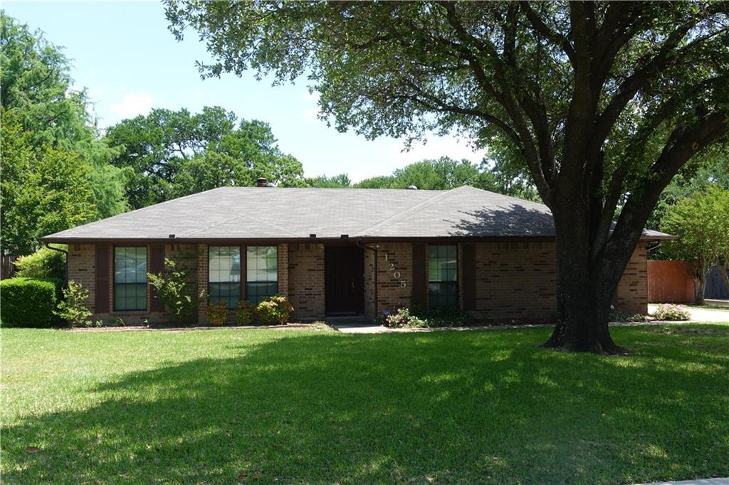 1205 Oakwood Trail - Photo 1